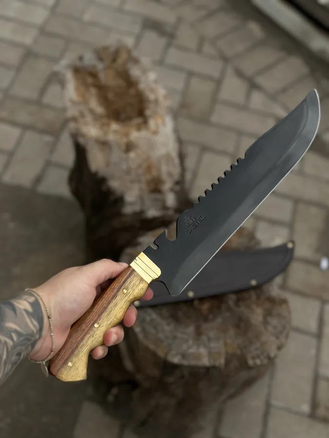 Faca Rambo Castel serrilhada
